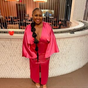 Super cute dress. Great for any special occasion!